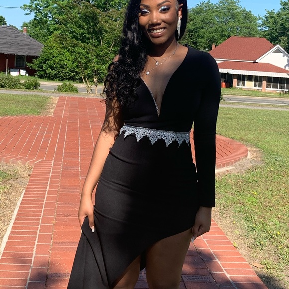 Prom dress/ gown - Picture 1 of 7